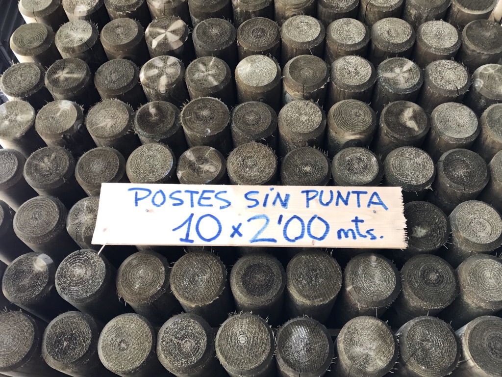 Postes de pino tratado en autoclave