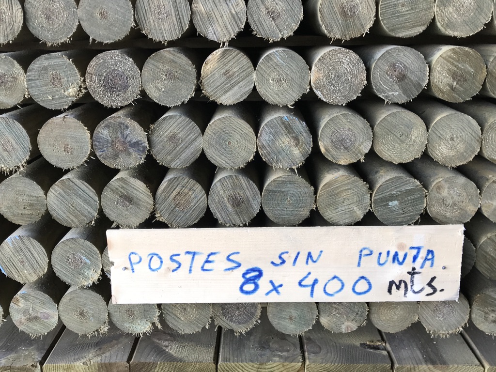 Postes de pino tratado en autoclave